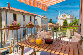 Charmantes Apartment nur 300 Meter zum Strand mit Meerblick, Waschmaschine, WiFi